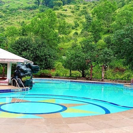 Golden Resort&Farm Nashik Exterior foto