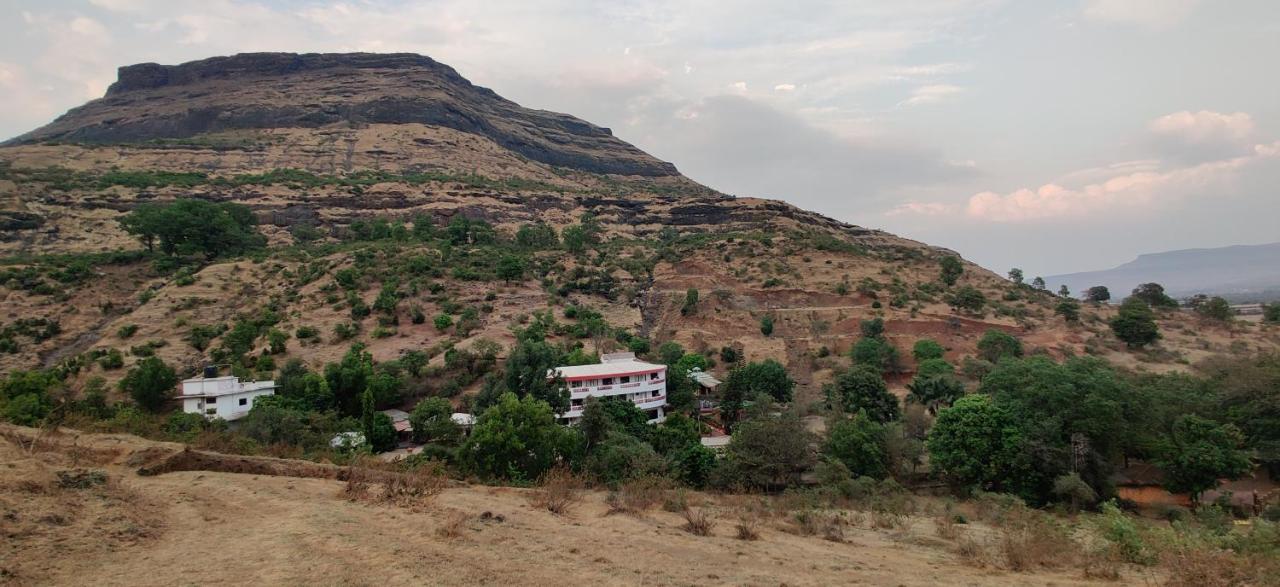 Golden Resort&Farm Nashik Exterior foto