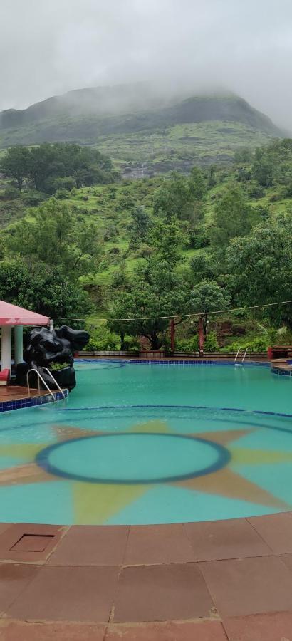 Golden Resort&Farm Nashik Exterior foto